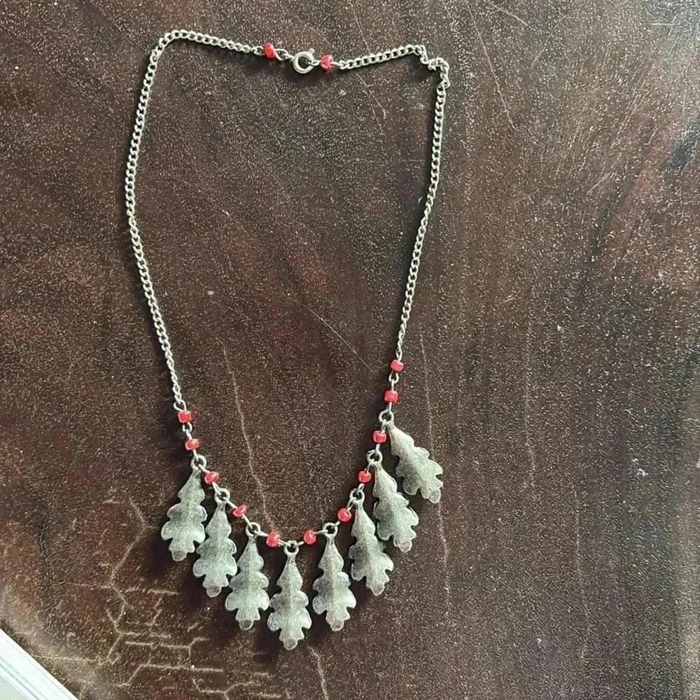 Pretty metal beaded necklace - Picture 4 of 4